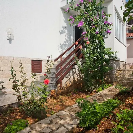 Apartmani Polonijo Nada Krk Town Exterior foto